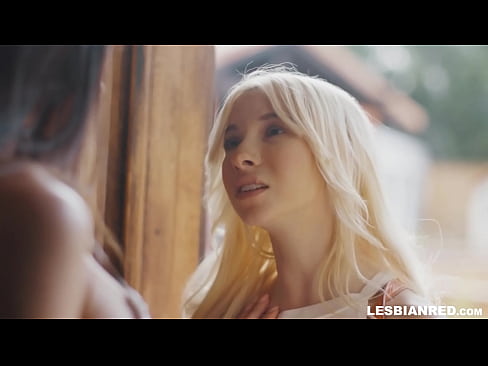 ❤️ A lány néhány hónap után hazajön, és végül a mostohaanyja punciját eszik. ❌ Szex videó at hu.sexera.ru